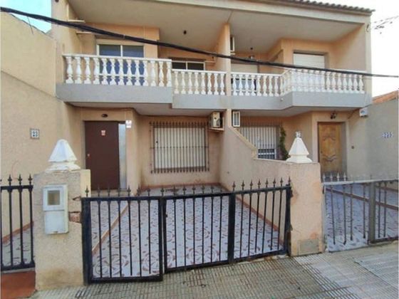 Foto 1 de Casa en venta en El Algar de 4 habitaciones con terraza y jardín