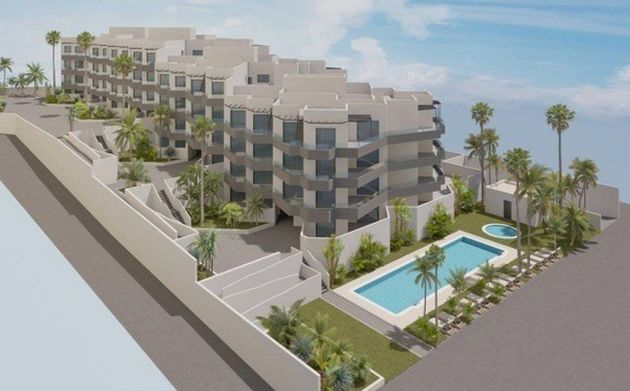 Foto 1 de Venta de piso en calle Marinsa Beach de 3 habitaciones con terraza y piscina