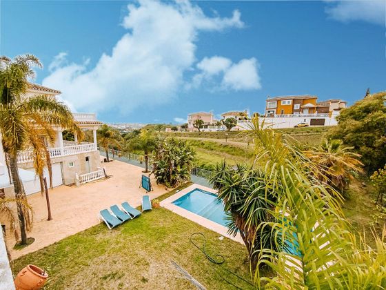 Foto 1 de Chalet en venta en Mijas Golf de 5 habitaciones con terraza y piscina