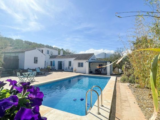 Foto 1 de Casa rural en venta en Centro - Antequera de 5 habitaciones con terraza y piscina