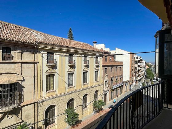 Foto 2 de Piso en venta en Centro - Antequera de 6 habitaciones con balcón y ascensor