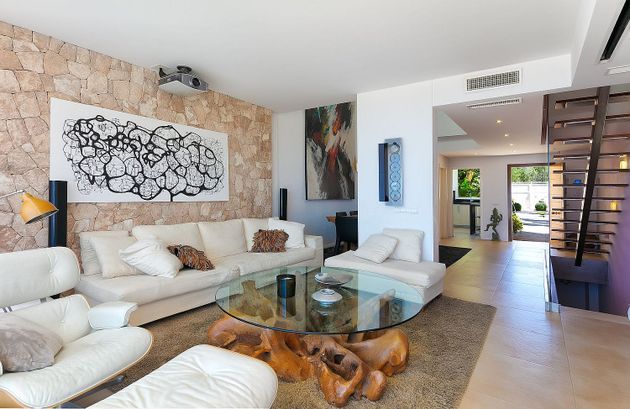 Foto 2 de Casa adossada en venda a Cala Vedella - Cala Tarida - Cala Conta de 3 habitacions amb terrassa i piscina