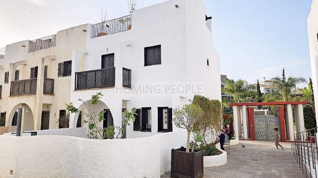 Foto 2 de Casa adossada en venda a Añoreta baja de 3 habitacions amb terrassa i piscina