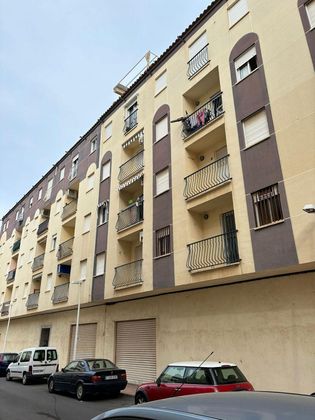 Foto 2 de Piso en venta en calle De Goya de 2 habitaciones con terraza y balcón