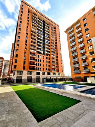 Foto 2 de Ático en venta en Ciutat de les Arts i les Ciències de 3 habitaciones con terraza y piscina