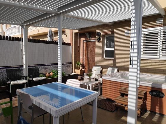 Foto 2 de Casa adosada en venta en San Antonio de Benagéber de 4 habitaciones con terraza y piscina