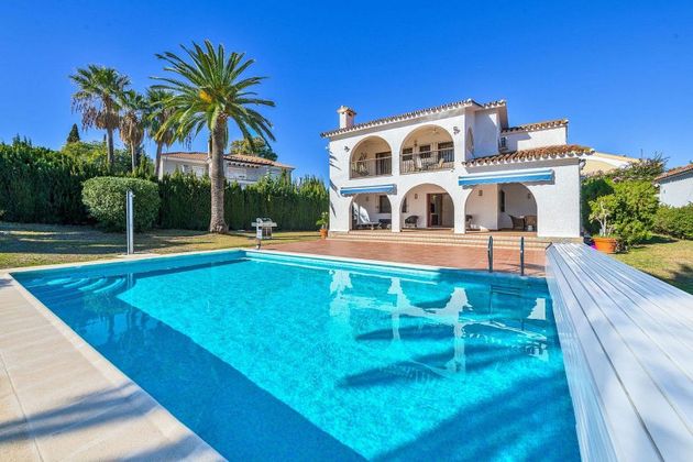 Foto 1 de Casa en venda a Paraíso - Atalaya- Benamara de 5 habitacions amb terrassa i piscina