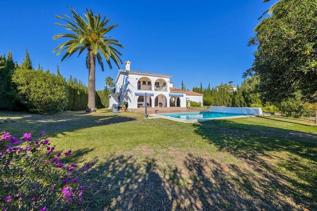Foto 2 de Casa en venda a Paraíso - Atalaya- Benamara de 5 habitacions amb terrassa i piscina