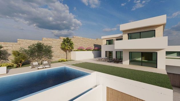 Foto 2 de Casa en venta en Ojén de 5 habitaciones con terraza y piscina