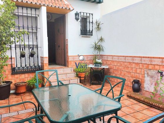 Foto 2 de Casa en venda a Nueva Alcalá de 4 habitacions amb terrassa i piscina