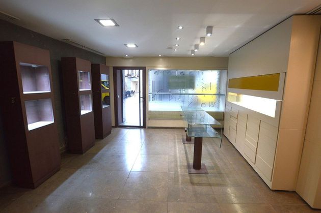 Foto 1 de Local en alquiler en Centro - Gandia de 188 m²