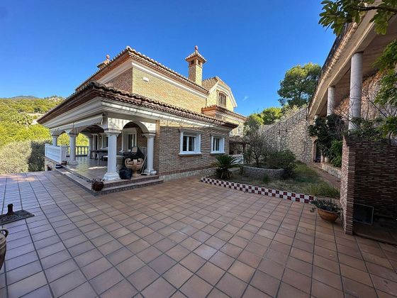 Foto 2 de Casa en venda a Montornés - Las Palmas - El Refugio de 5 habitacions amb terrassa i piscina