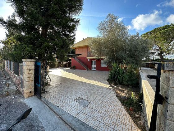 Foto 1 de Casa en venda a El Grao de 8 habitacions amb terrassa i piscina