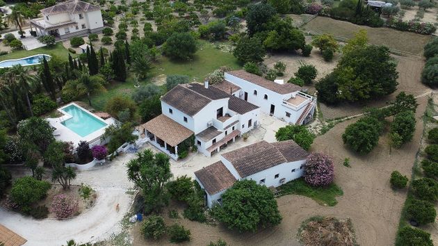 Foto 2 de Casa rural en venta en Alhaurín el Grande de 8 habitaciones con terraza y piscina