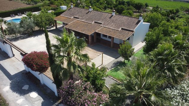 Foto 2 de Casa rural en venta en calle Rio Grande de 6 habitaciones con terraza y piscina