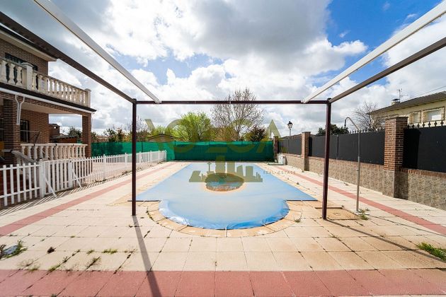 Foto 2 de Xalet en venda a Escalona de 5 habitacions amb terrassa i piscina