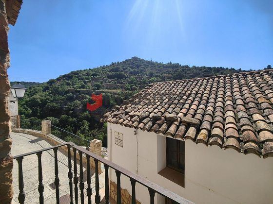 Foto 1 de Chalet en venta en Cortes de Arenoso de 4 habitaciones con garaje y balcón