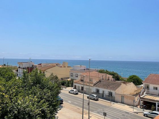 Foto 1 de Dúplex en venda a calle Playa Marina de 2 habitacions amb terrassa i garatge