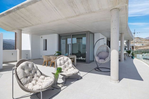 Foto 2 de Ático en venta en calle Real de la Quinta Benahavis de 4 habitaciones con terraza y piscina