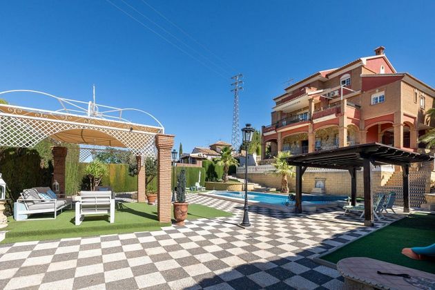 Foto 1 de Xalet en venda a Gójar de 6 habitacions amb terrassa i piscina