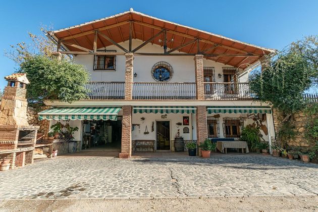 Foto 1 de Xalet en venda a Guadix de 4 habitacions amb terrassa i jardí