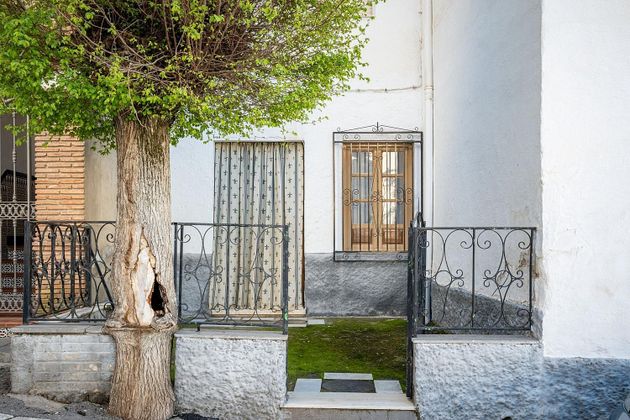 Foto 2 de Venta de casa adosada en Cogollos de la Vega de 6 habitaciones con terraza y jardín