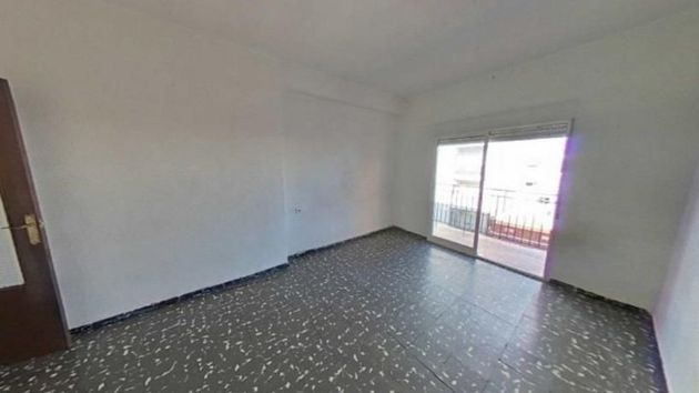 Foto 1 de Venta de piso en calle Assutzena de 4 habitaciones y 92 m²