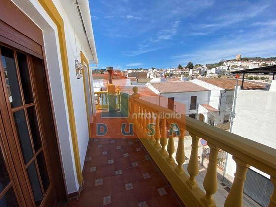 Foto 2 de Casa en venda a Yunquera de 6 habitacions amb terrassa i jardí