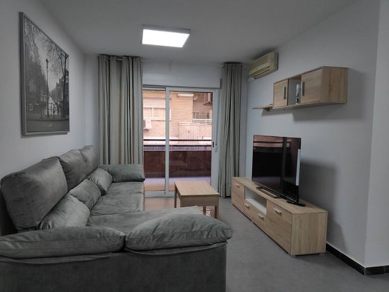 Foto 2 de Alquiler de piso en El Carmen de 4 habitaciones con terraza y muebles