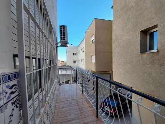 Foto 2 de Casa en venta en El Progreso de 3 habitaciones con terraza y garaje