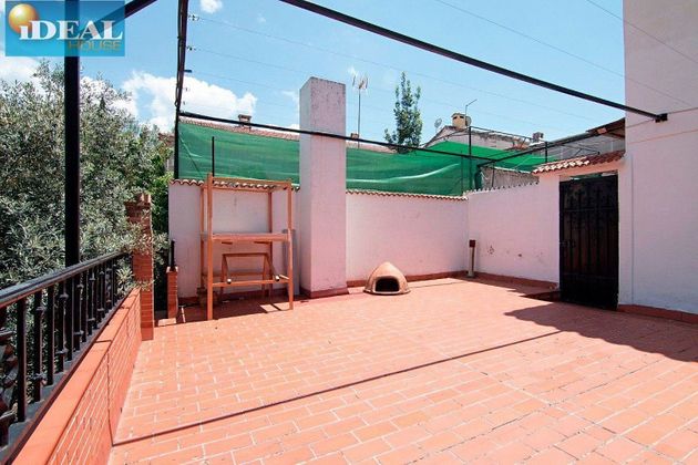 Foto 2 de Xalet en venda a Jun de 4 habitacions amb terrassa i garatge