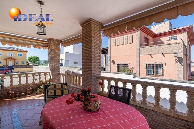 Foto 2 de Chalet en venta en Residencial Triana - Barrio Alto de 5 habitaciones con terraza y piscina