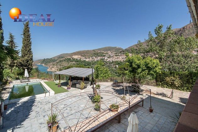 Foto 2 de Xalet en venda a Guejar Sierra de 7 habitacions amb terrassa i piscina