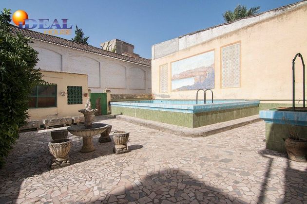Foto 2 de Chalet en venta en Santa Fe de 9 habitaciones con terraza y piscina
