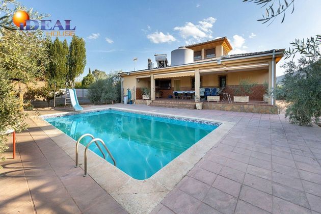Foto 1 de Xalet en venda a Atarfe de 5 habitacions amb terrassa i piscina