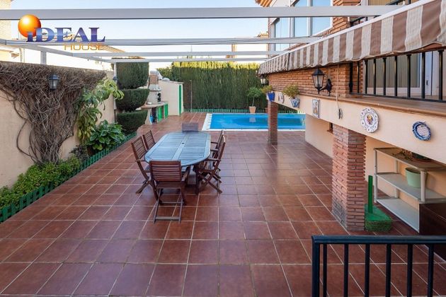 Foto 1 de Casa en venda a Vegas del Genil de 3 habitacions amb terrassa i piscina