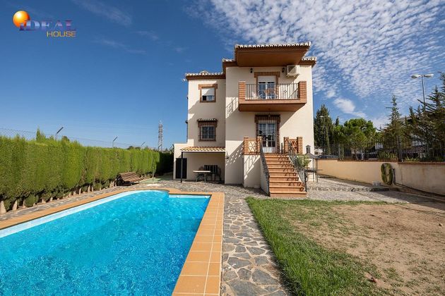 Foto 2 de Xalet en venda a Atarfe de 7 habitacions amb terrassa i piscina