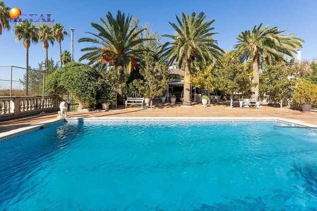 Foto 1 de Xalet en venda a Camino de Ronda - Rosaleda de 6 habitacions amb terrassa i piscina