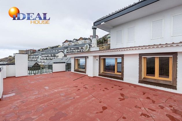 Foto 2 de Piso en venta en Sierra Nevada - Pradollano de 3 habitaciones con terraza y garaje
