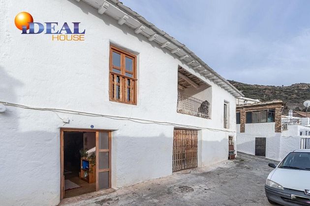 Foto 1 de Venta de casa en Bubión de 7 habitaciones con terraza y calefacción