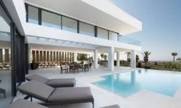 Foto 1 de Xalet en lloguer a Benahavís de 5 habitacions amb terrassa i piscina