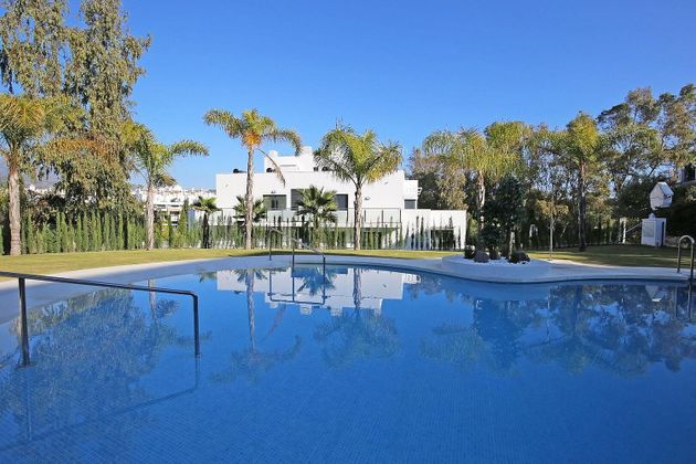 Foto 2 de Dúplex en lloguer a Lomas de Marbella Club - Puente Romano de 3 habitacions amb terrassa i piscina