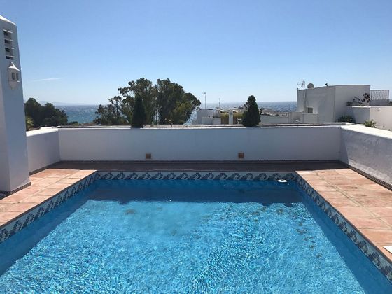 Foto 2 de Àtic en venda a Guadalmina de 4 habitacions amb terrassa i piscina