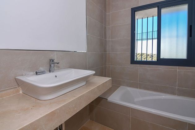 Foto 1 de Xalet en lloguer a Nueva Andalucía centro de 3 habitacions amb terrassa i piscina
