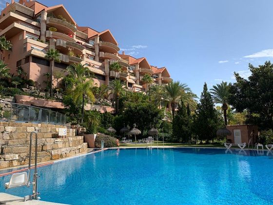 Foto 1 de Alquiler de piso en Los Naranjos - Las Brisas de 3 habitaciones con terraza y piscina