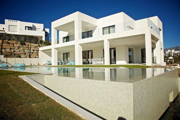 Foto 1 de Xalet en lloguer a Benahavís de 4 habitacions amb terrassa i piscina