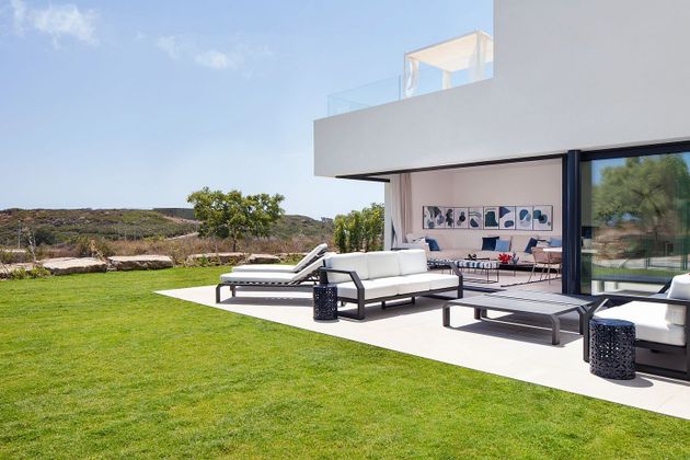 Foto 2 de Dúplex en venda a Casares de 2 habitacions amb terrassa i piscina