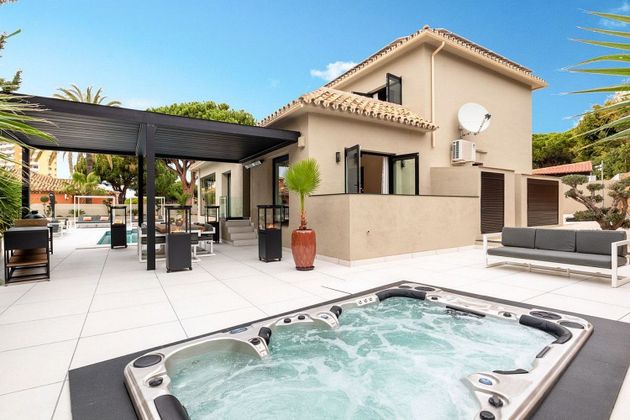 Foto 2 de Xalet en venda a Cabo Pino - Reserva de Marbella de 3 habitacions amb terrassa i piscina