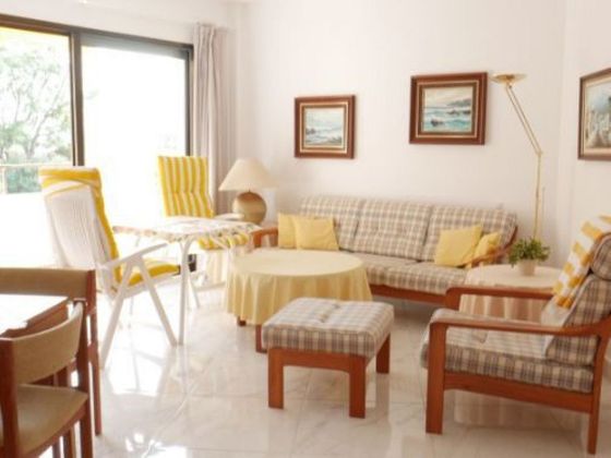 Foto 2 de Pis en venda a Paraíso - Atalaya- Benamara de 2 habitacions amb terrassa i piscina