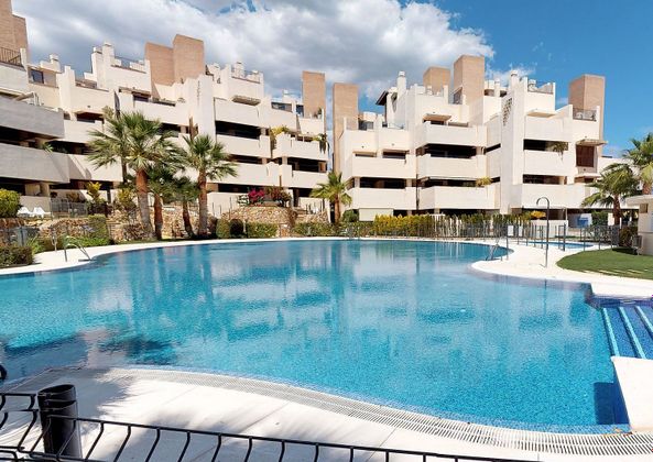 Foto 2 de Alquiler de piso en El Padrón - El Velerín - Voladilla de 2 habitaciones con terraza y piscina